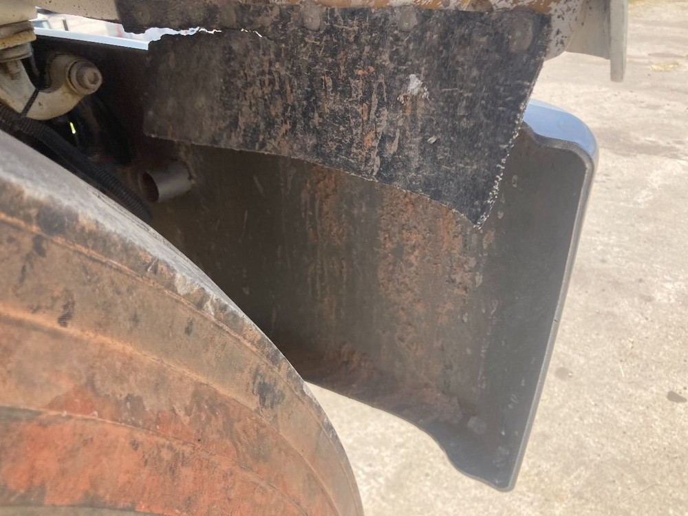 Peterbilt TRUCK 1 PIECE CHROME Bumper - Used