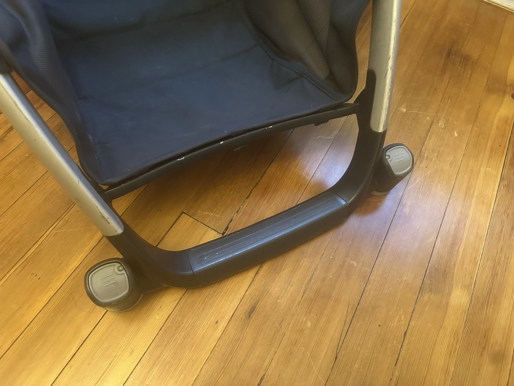 Uppababy VISTA V2 frame Stroller chassis In Silver