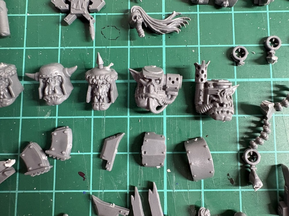 Warhammer 40K Orks Mega Bits Lot| Heads Weapons & Accessories Bundle | Kitbash
