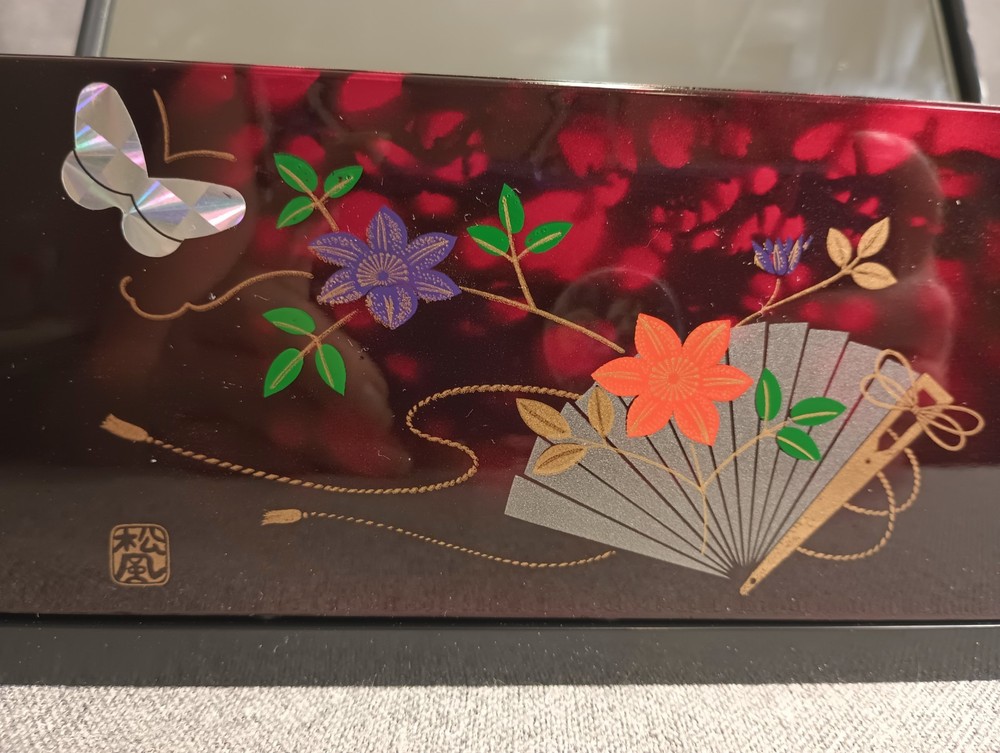 Ono Japan Lacquerware Hinged Mirrored Slim Tissue Box Butterflies