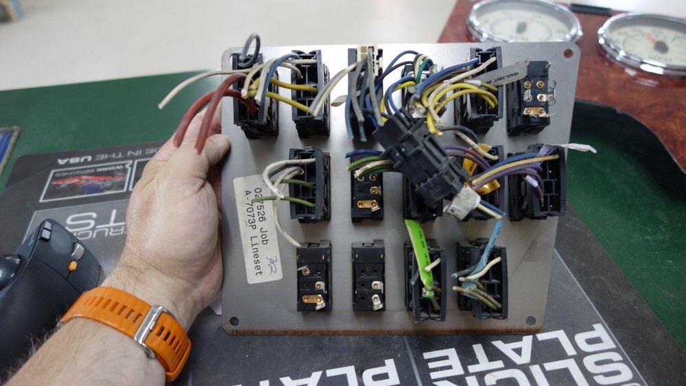 International 9900 Switch Panel 15 Switches