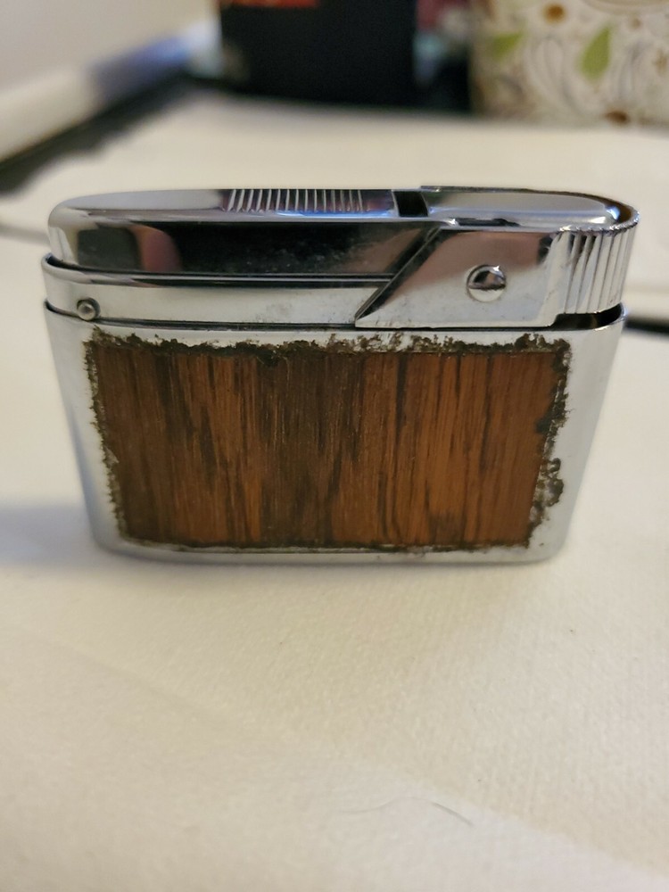 bentley lighter made in austria Vintage