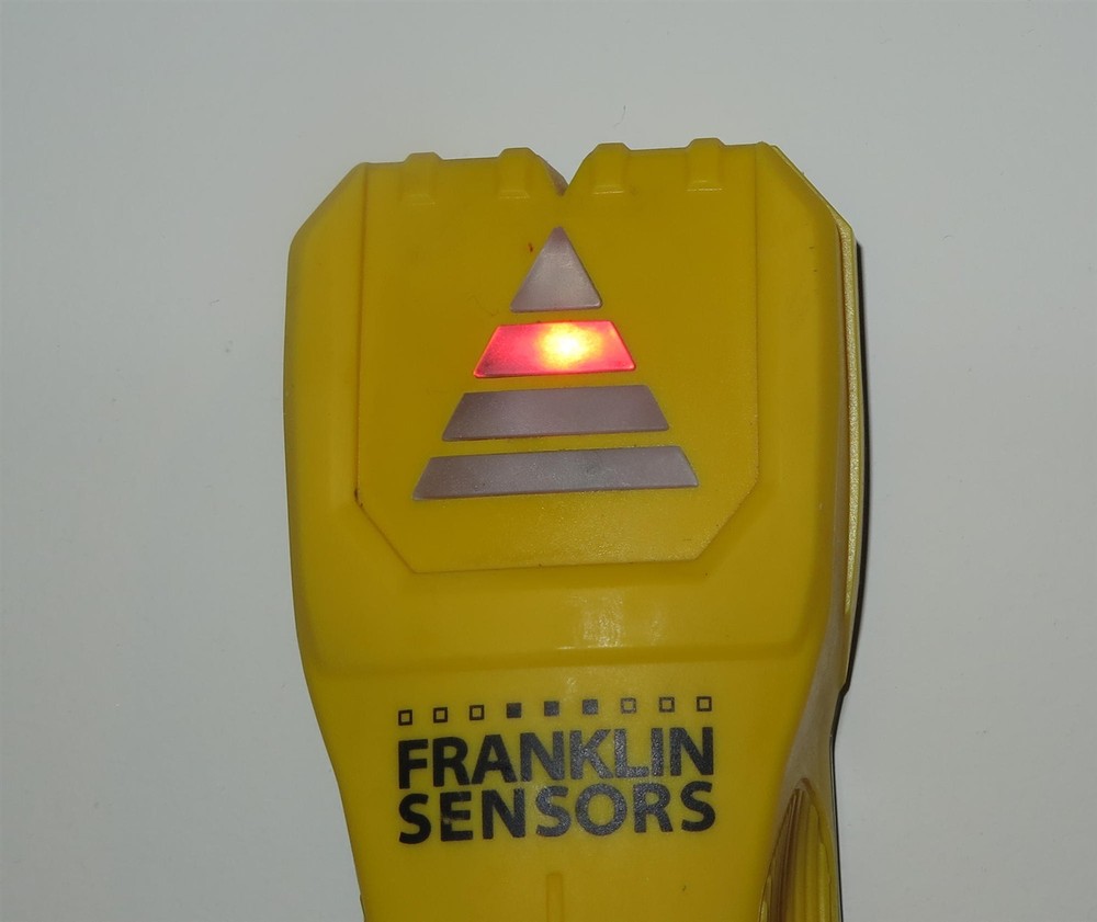 Franklin Sensors M10 Stud Finder / Sensor 1" Depth Detection