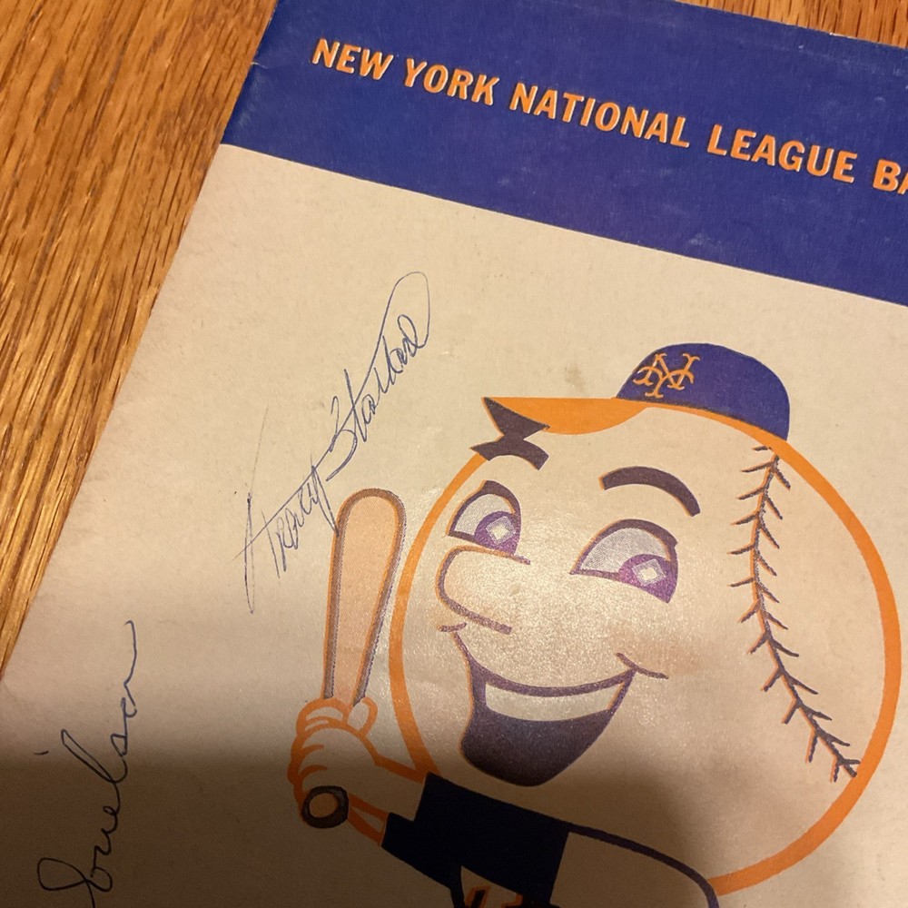 1963 New York Mets baseball program And Scorecard Signed! Read description.