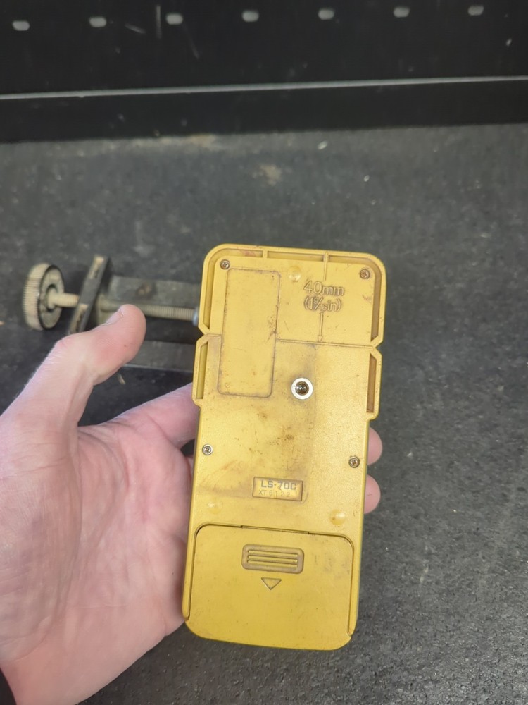 Topcon Laser Receiver LS-70C w/bracket - Power Tested