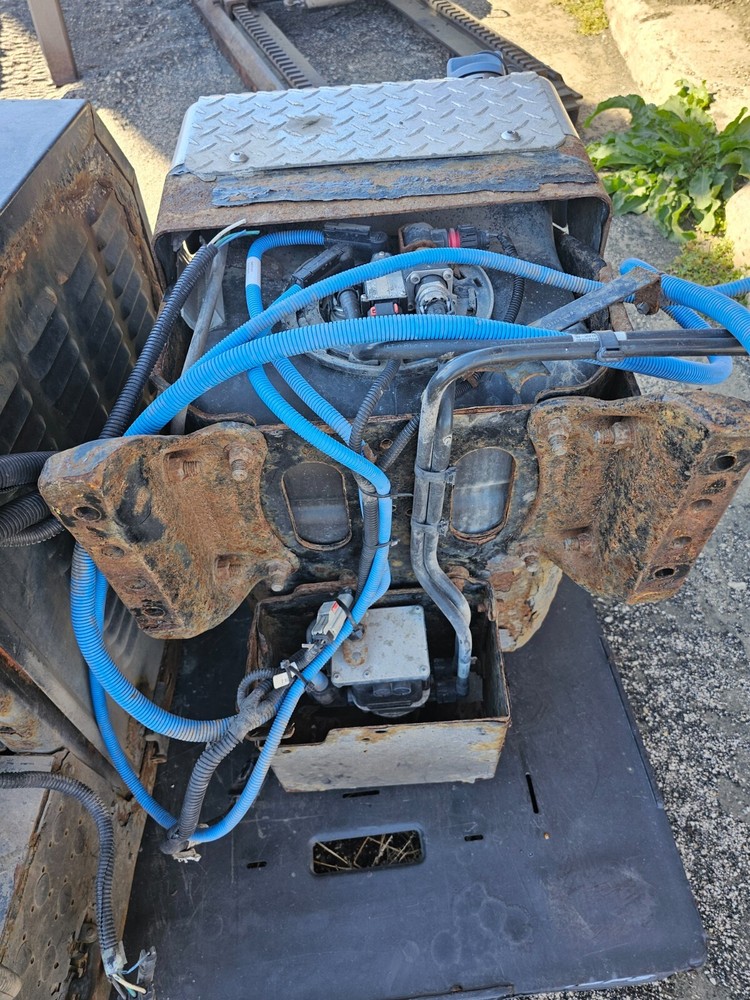 Freightliner 23 Gal DEF Tank Assembly