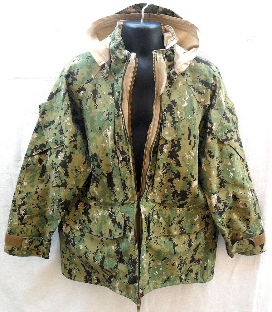 US NAVY ISSUE UNIFORM PARKA WORKING TYPE III CAMO PTFE LAMINATE MEDIUM REG EUC!!