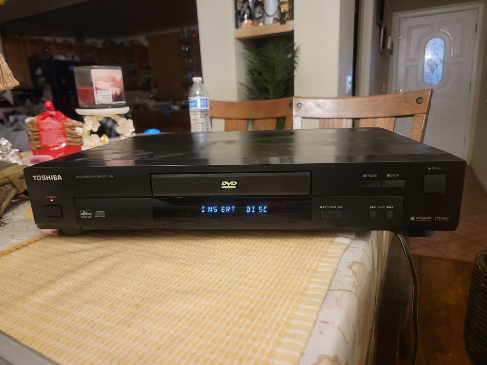 Toshiba SD-1009U DVD Player Black No Remote Tested