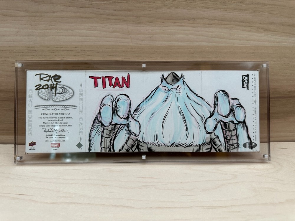 Marvel Premier Magnetic Sketch Booklet Card Holder Display Case 4 Panel Clear