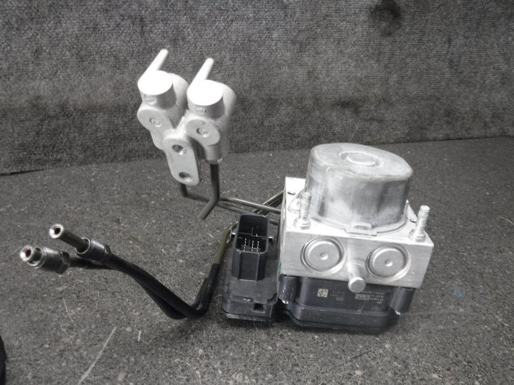 16 Yamaha YZF R1 ABS Module 281