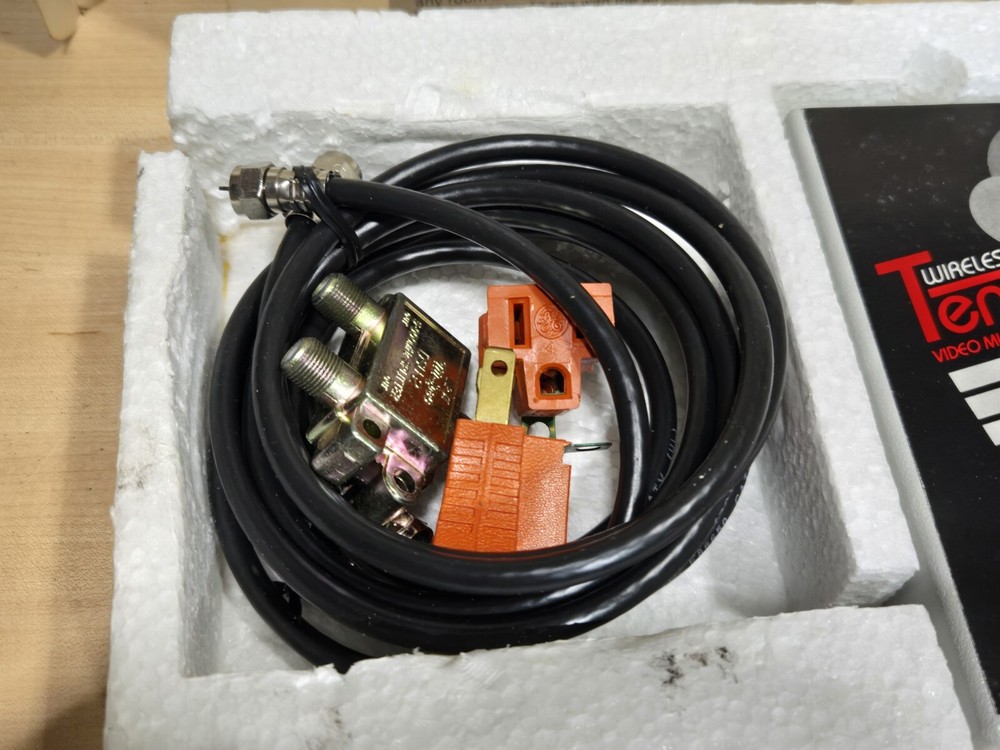 Doc-Tech Tennatek Video Multiplying System Wireless VCR Transmitter Whole Home