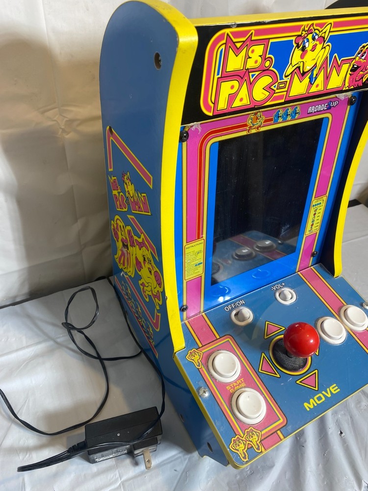 ARCADE 1Up PAC-MAN