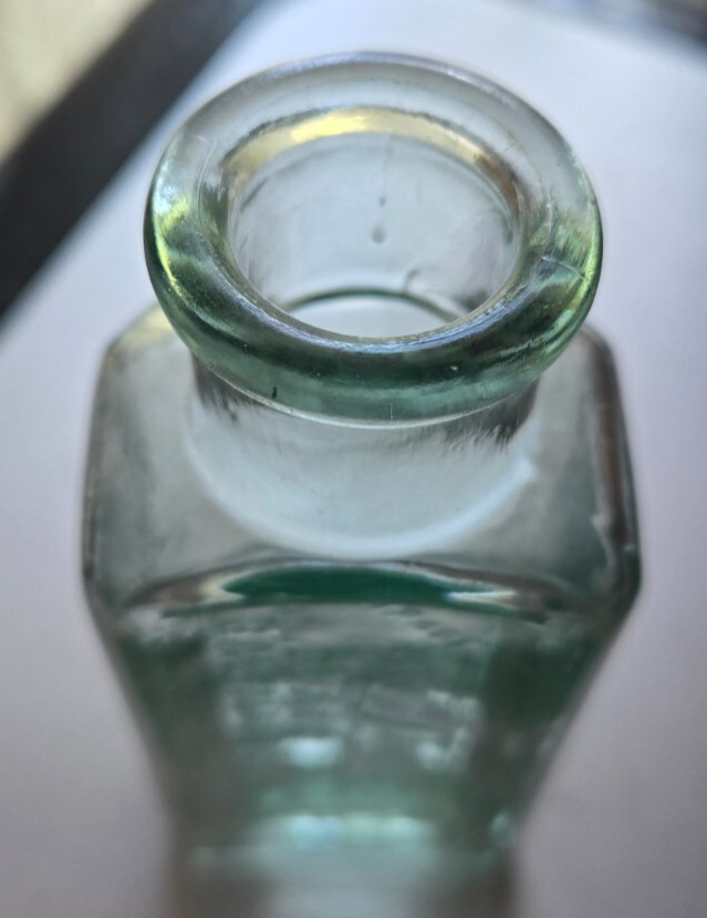 EVERLASTING BLACK DYE BALTIMORE MD 3 oz. Light Aqua Bottle