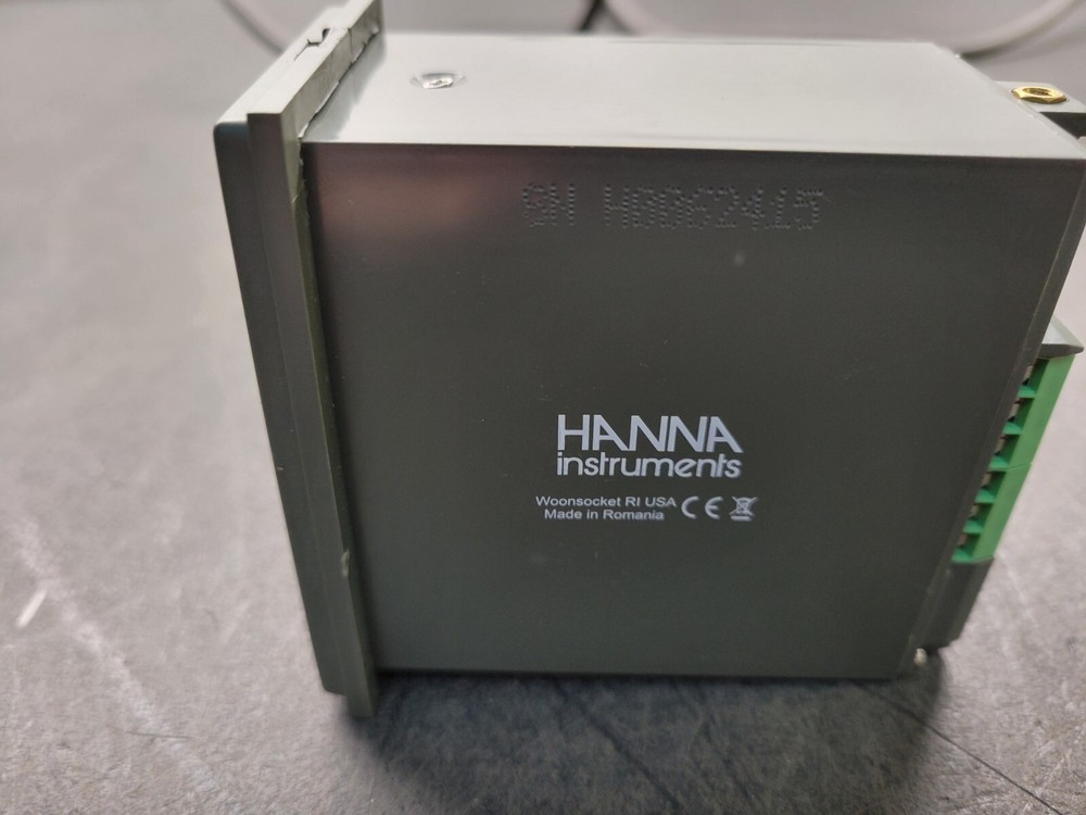 Hanna Instruments Black Stone BL983322 EC Controller.