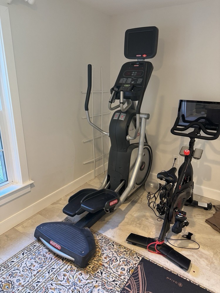 Star Trac E-CT Elliptical