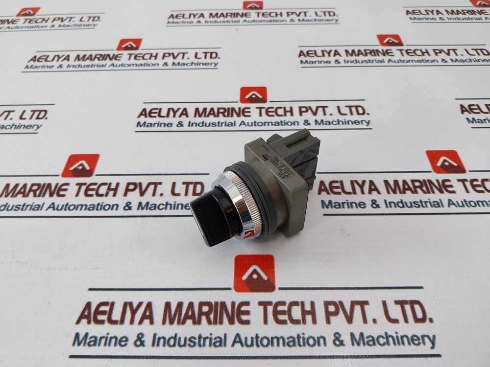 IDEC IZUMI ASN 310 Control Unit Selector Switch