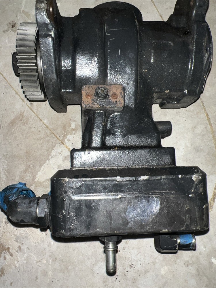 5301082 Cummins Air Compressor 1 Cyl (USED)