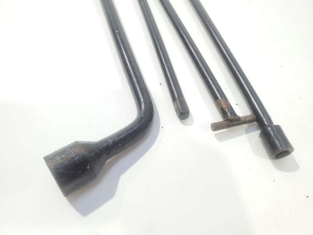 2006 Nissan Titan OEM Jack With Tools