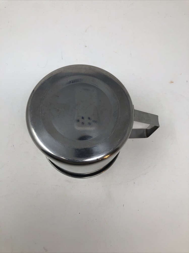 Stainless Steel 20 oz. Milk Frothing Pitcher with Handle, EUC