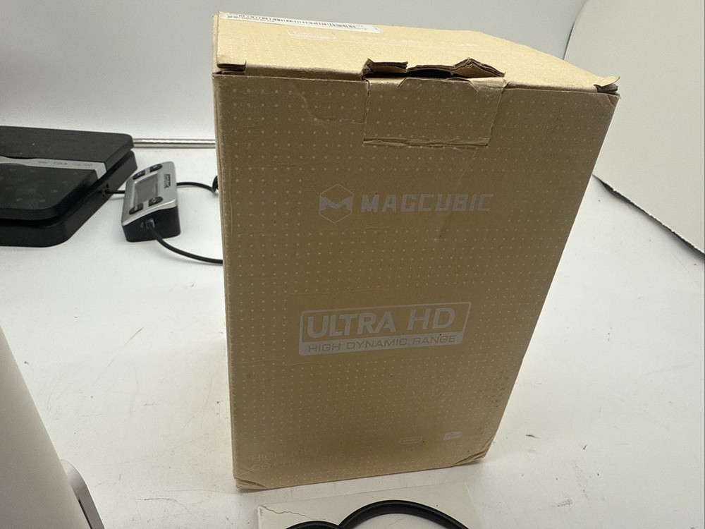 Led Source Ultra HD MultiMedia Projector High Dynamic Range White