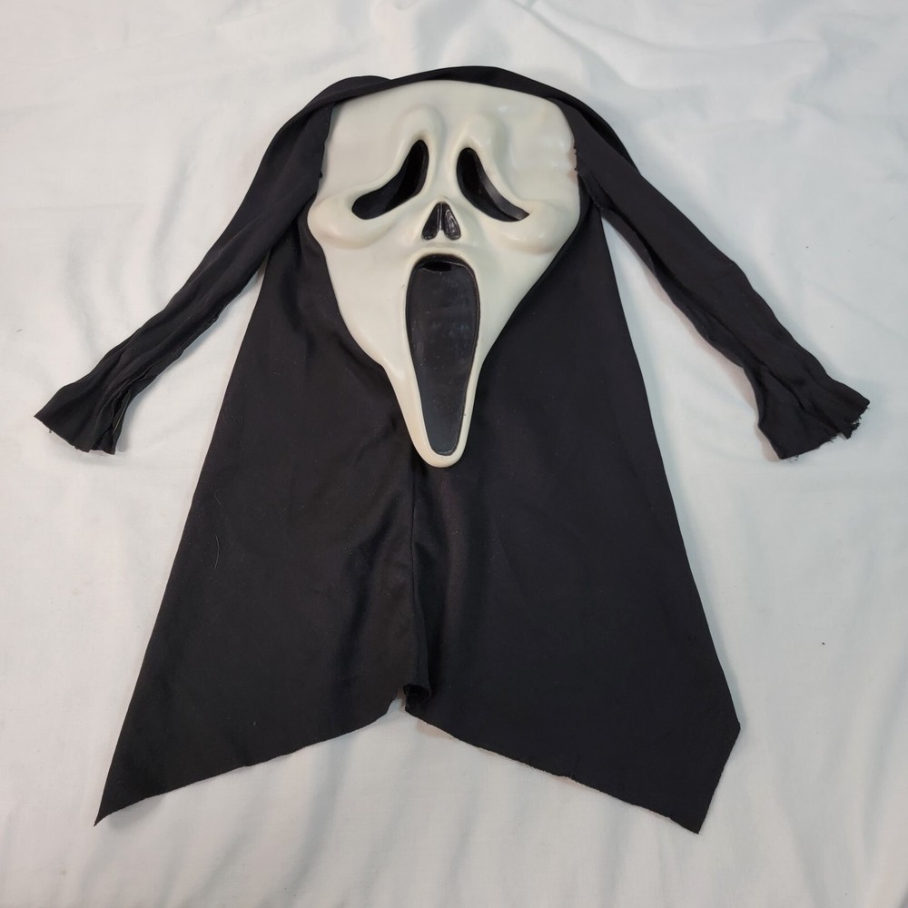 Scream Ghostface Mask Easter Unlimited T Stamp Vintage Rubber 9206S DOESN’T GLOW