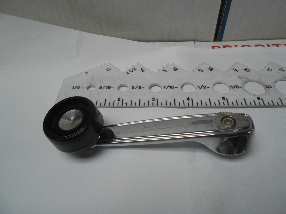 701-735 REPLACEMENT WINDOW HANDLE 2862167 NEW OLD STOCK