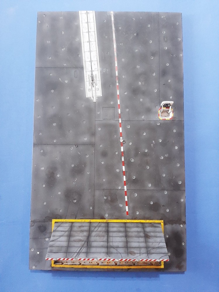 Carrier Deck diorama base 1/72 professional painted - ready for use