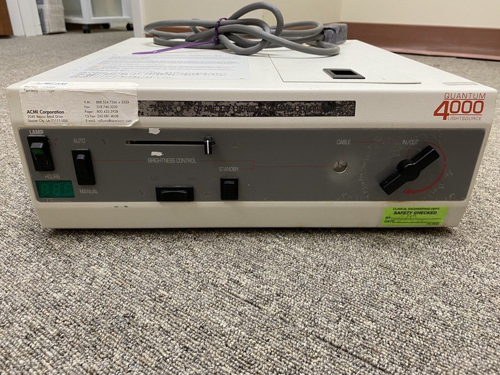 Stryker Quantum 4000 Light Source