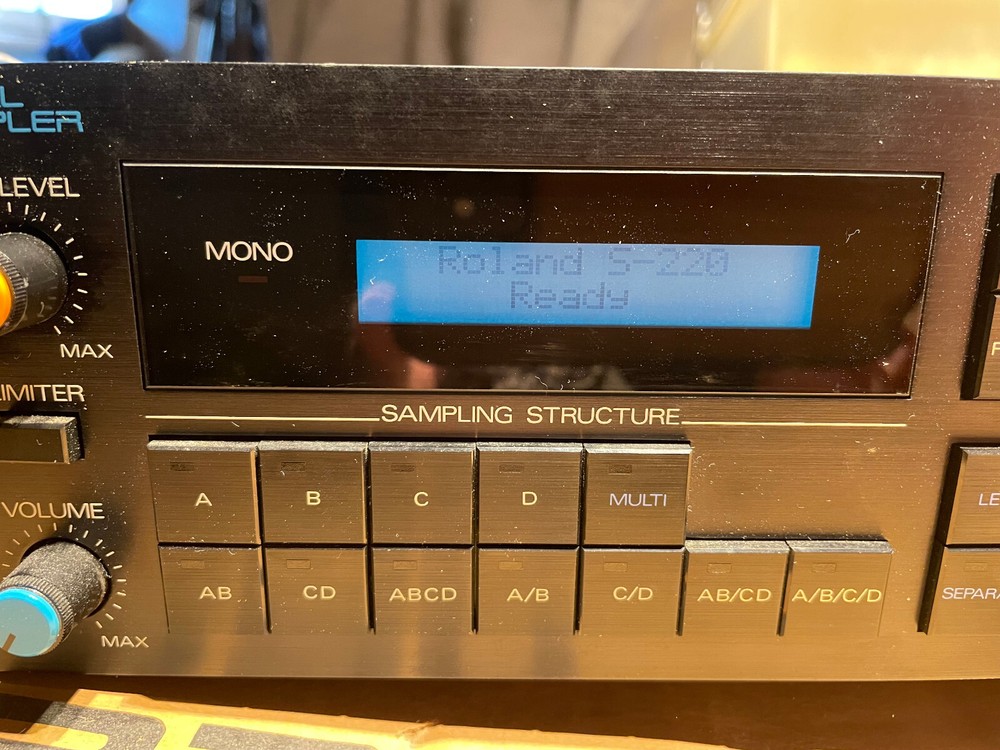 Roland S-220 Digital Sampler ~MINT CONDITION 80’s Classic~
