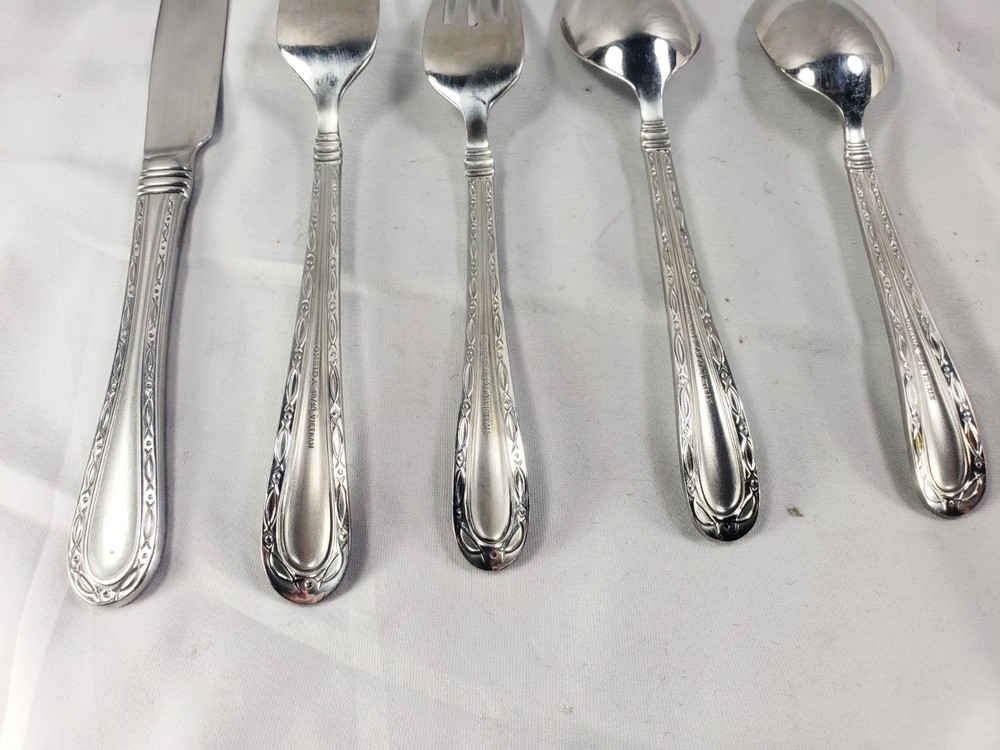 ONEIDA MERLOT STAINLESS 5 PIECE PLACE SETTING - 3 AVAILABLE