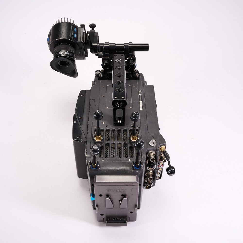 ARRI Alexa LF Camera Kit (EVF-2, V-Mount Battery Plate, Codex Reader, 2TB Codex)