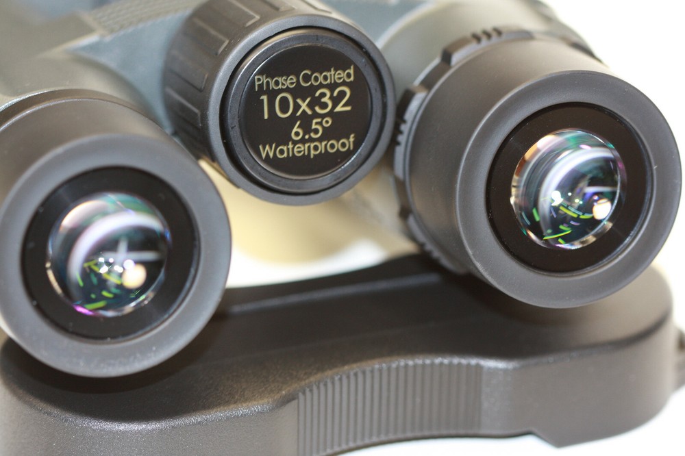 Fujinon....10 x 32 KF.....Binocular..bright & clear...phase coated..multi coated