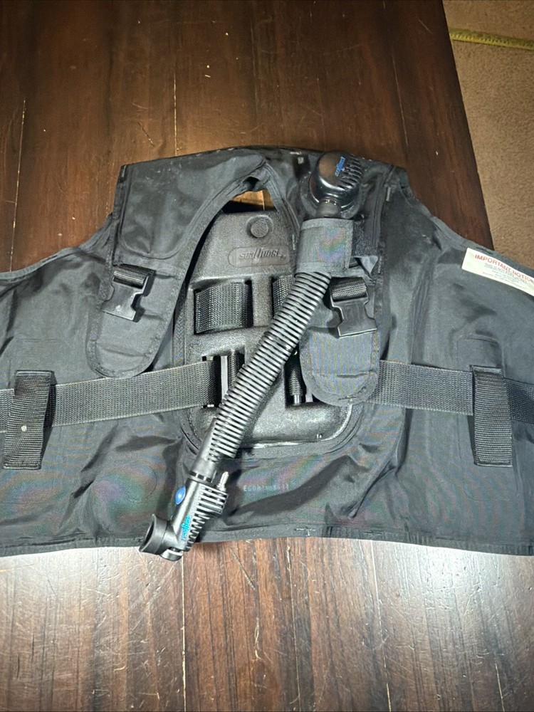 Seaquest wave scuba diving jacket - Size M.. medium