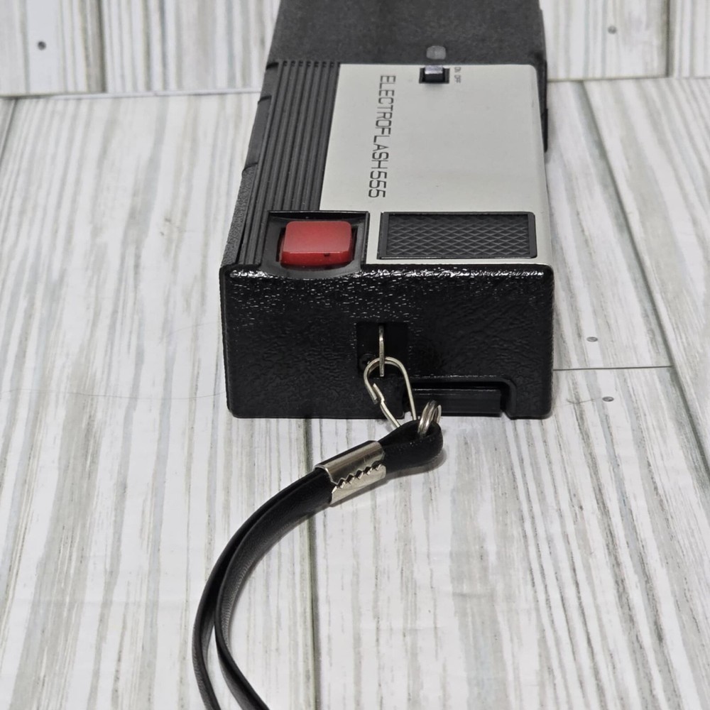 Vintage Continental ELECTROFLASH 555 Camera With Black Leather Case Untested