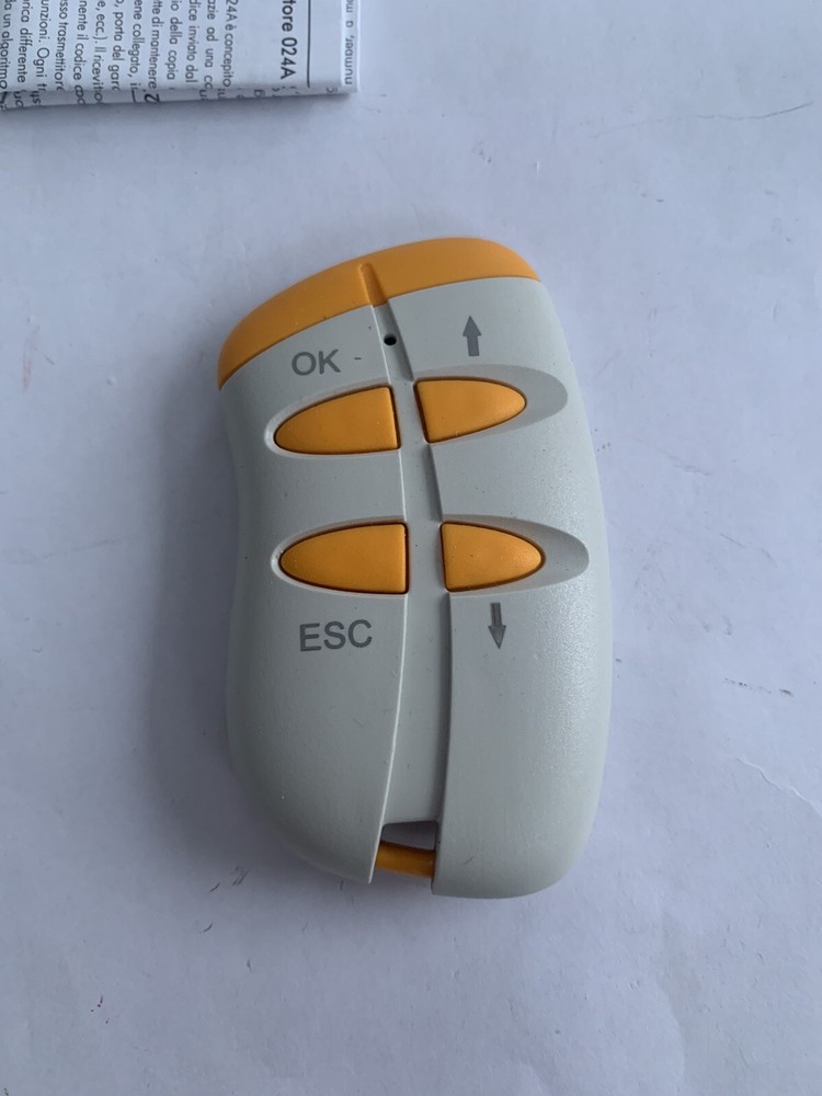 ERONE E4 024A S2TR2641-E4 Remote Button 433.92 MHz 4 Channel Mini Transmitter