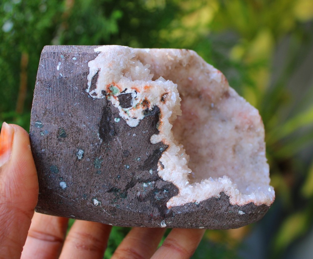Heulandite In Geode Minerals Specimen #BG24