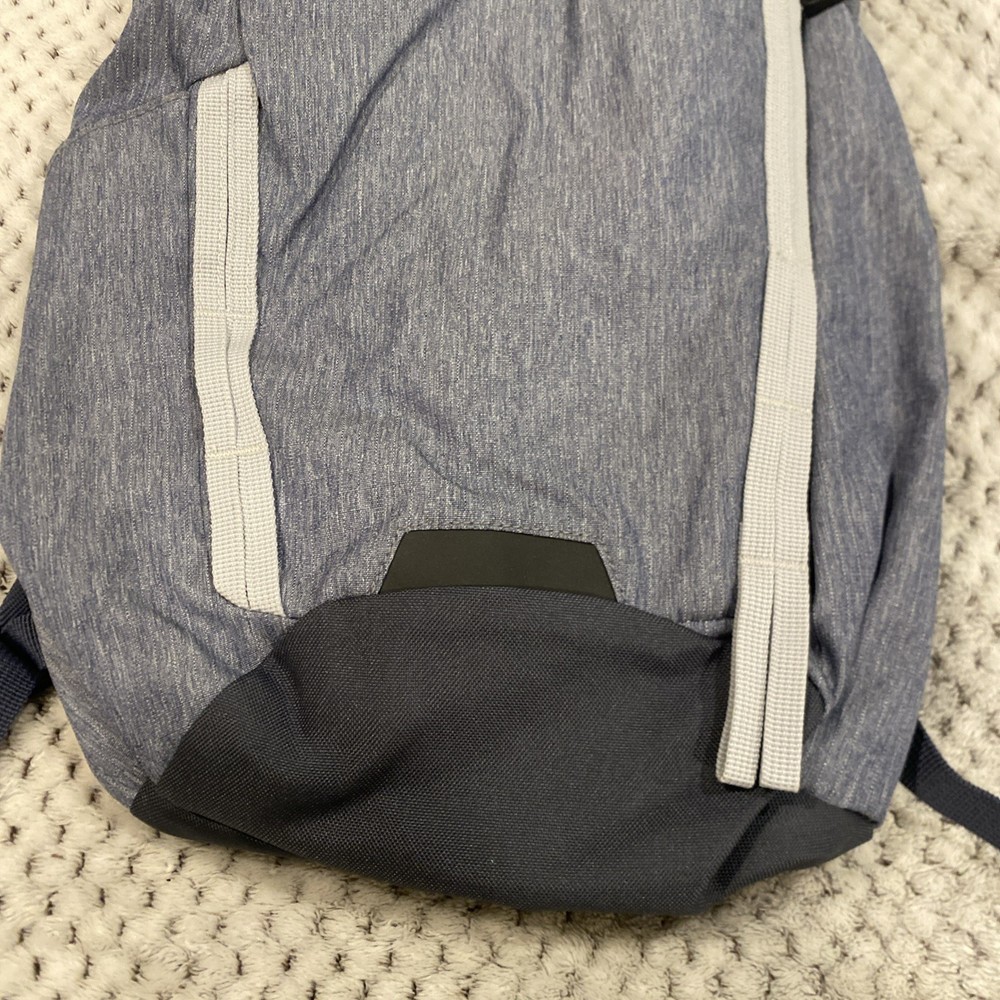 High Sierra Grey Hydration Backpack with 2L Bladder Blue Hydropack.