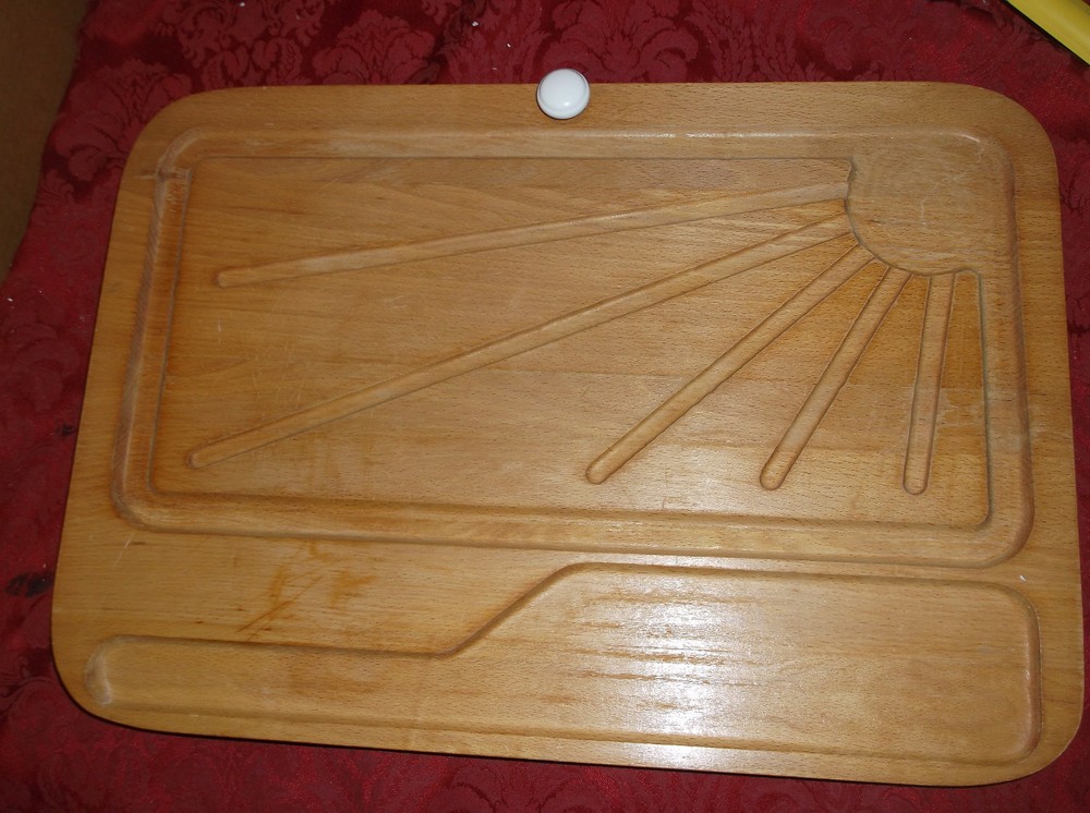 LARGE WOOD COUNTER TOP CUTTING BOARD
