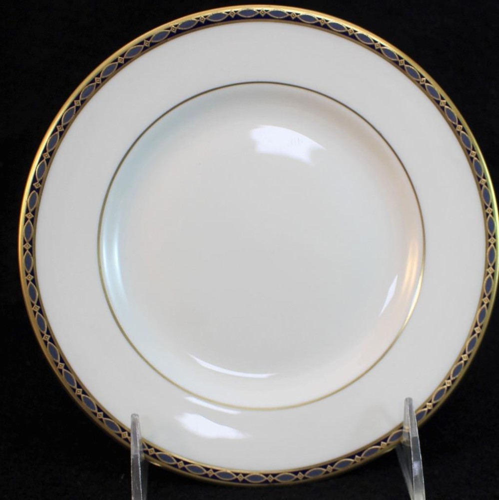 Minton ST JAMES 5-Piece Place Setting GREAT CONDITION
