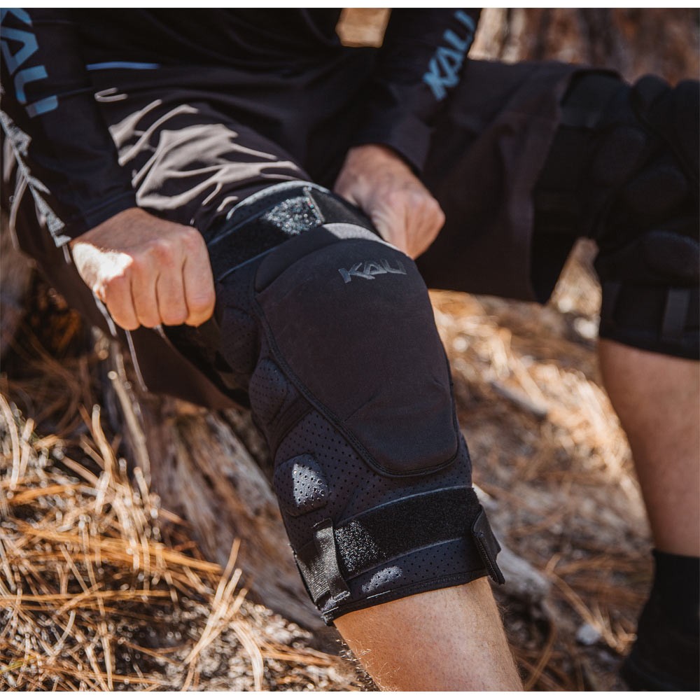Kali Protectives Toro Knee Guard Medium Black