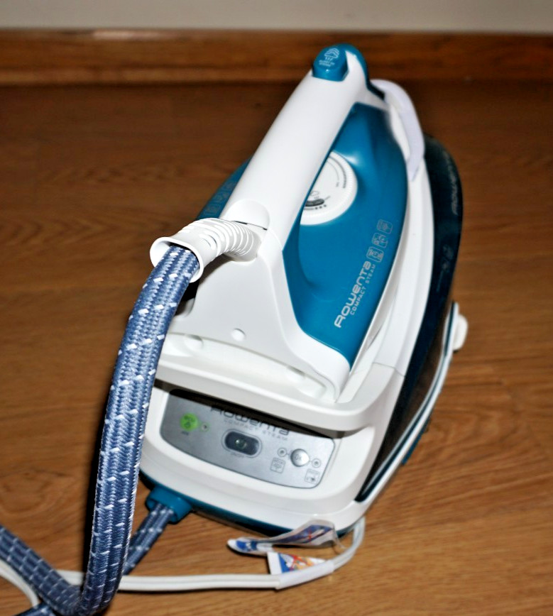 Rowenta Compact Steam Station 1800 Watt Iron System