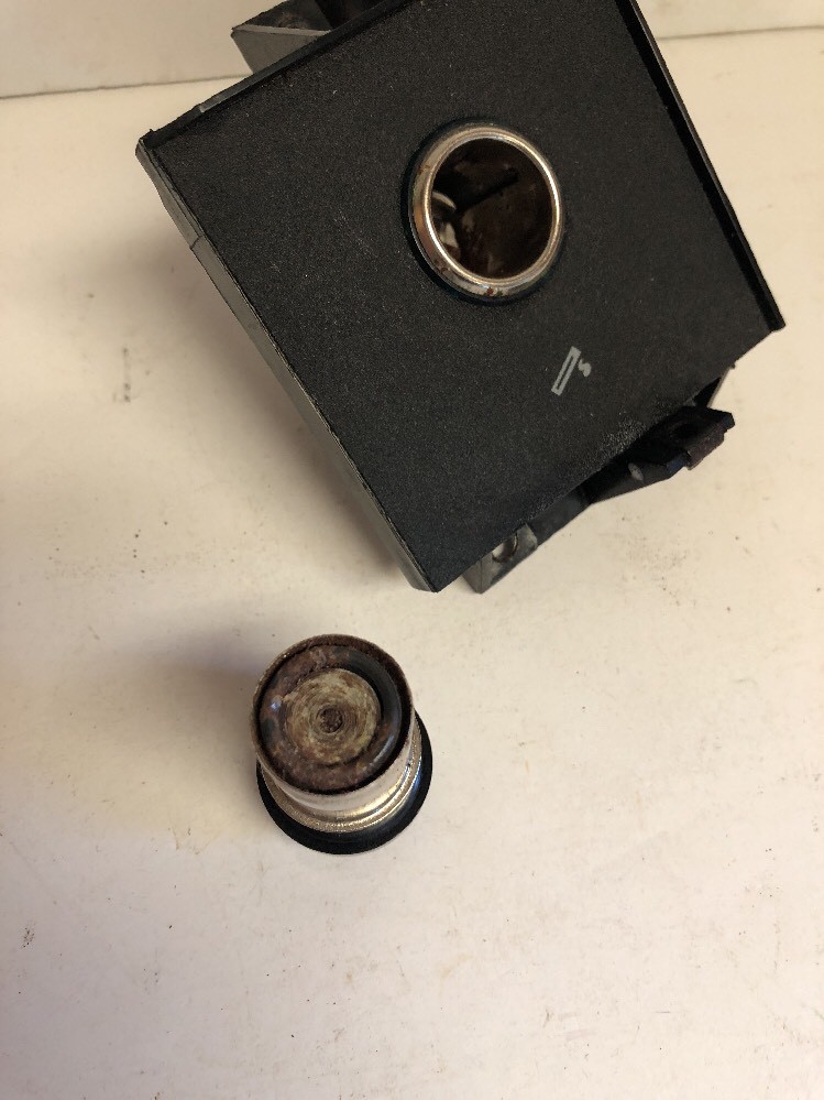 93-95 Jeep Cherokee Cigarette Lighter Panel With Lighter