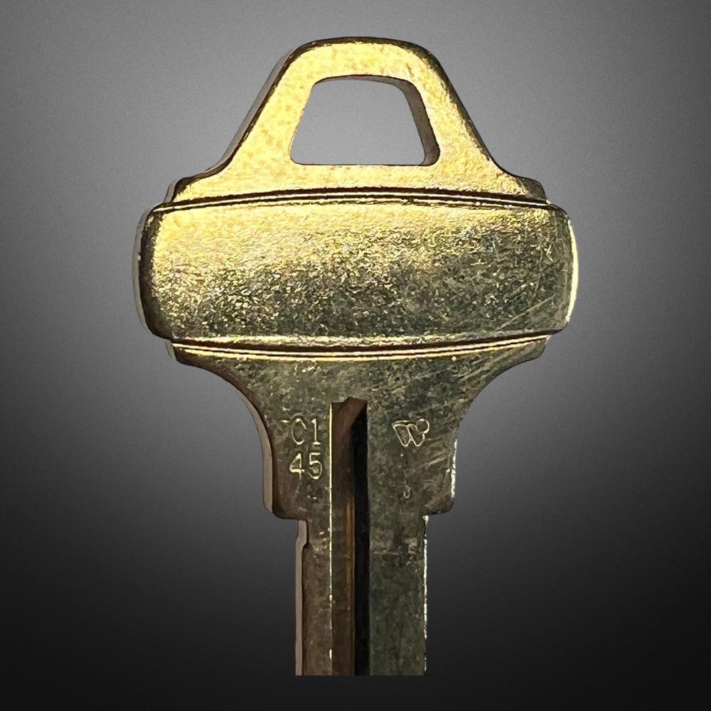 2 SCHLAGE Everest C145 Key Blank Keys