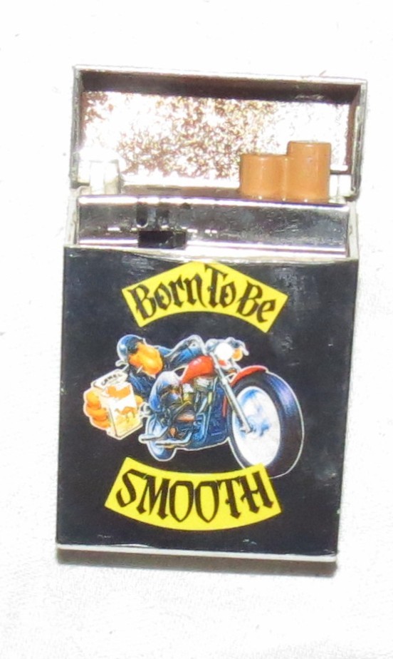 Camel Cigarettes Born to be Smooth Lighter