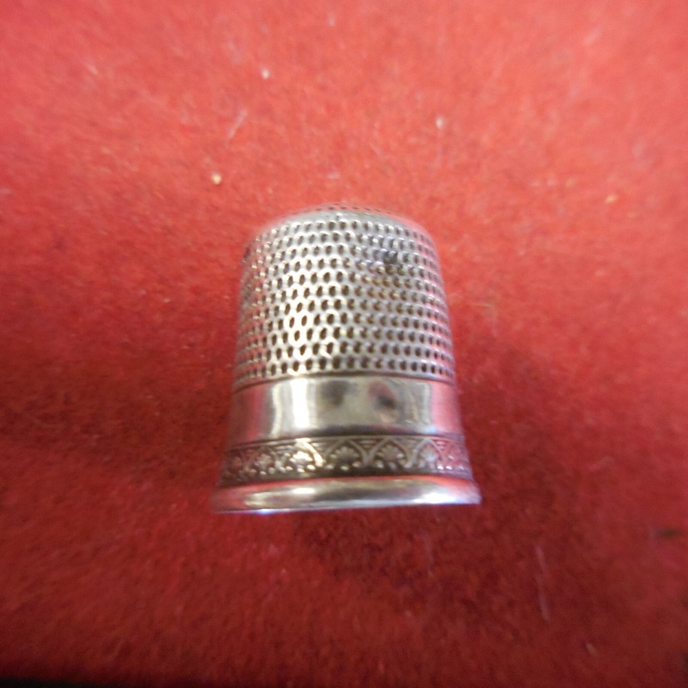 Vintage sterling silver Thimble -tested not marked #a