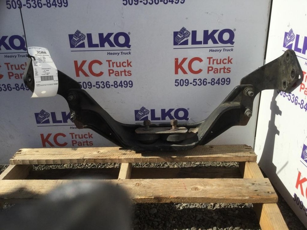 Replaces 2017 PETERBILT 365 FRONT ENGINE MOUNT ,  WA