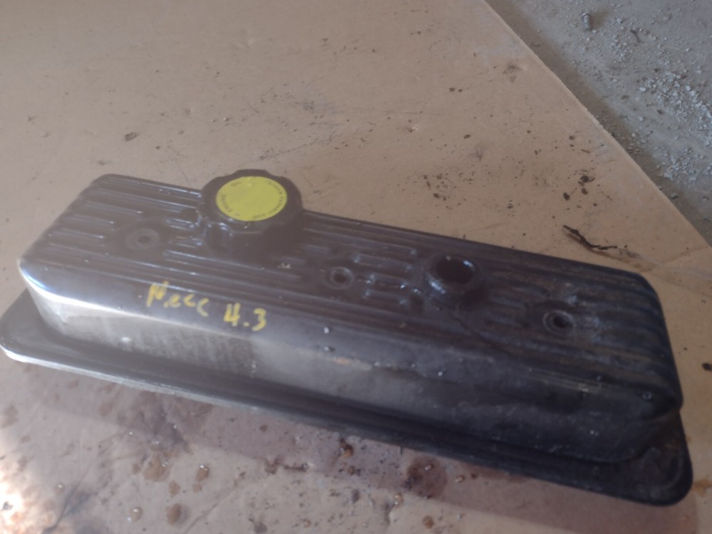 mercruiser 4.3 valve cover