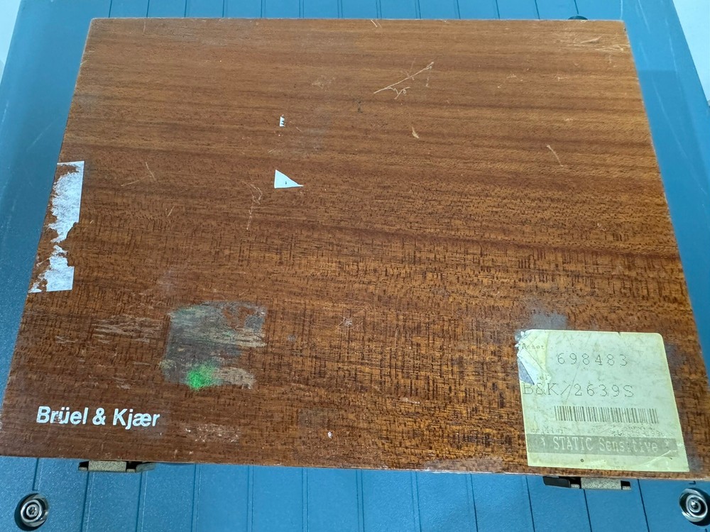 Bruel & Kjaer Microphone Preamplifier 2639S accessories