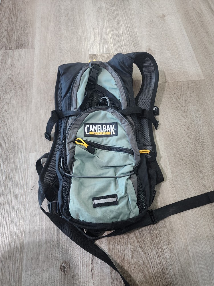 Camelbak Mule Hiking Camping Outdoors Backpack NO WATER BLADDER NICE