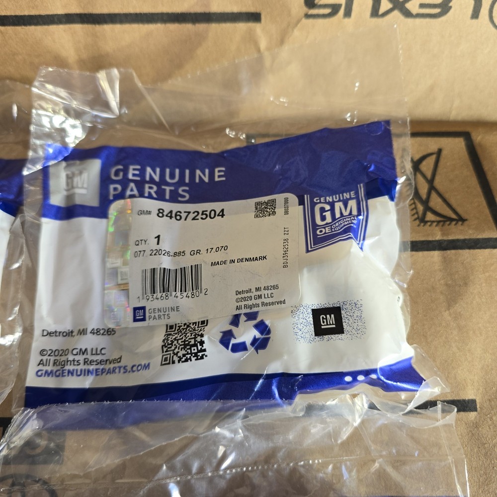 4 Genuine GM Side Rail Protector 84672504